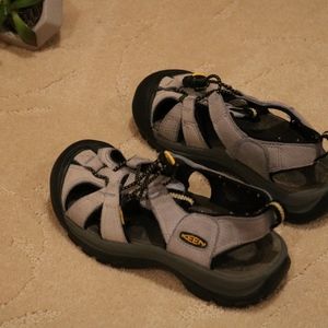 Keen kids size 6